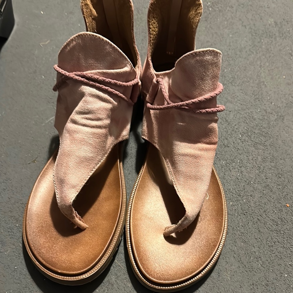 Very G Pink and Brown Sandals with Bow Detail